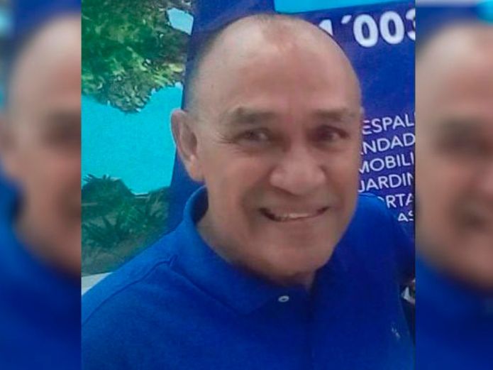 Carlos Domínguez Rodríguez, era autor de una columna política en Nuevo Laredo. 