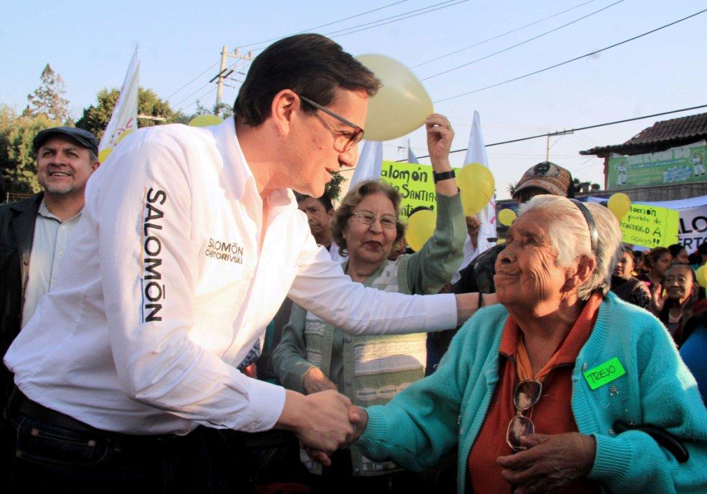 Chertorivski dijo que formalizará los tianguis y mercados, para que reciban prestaciones y tengan diversas formas de pago.