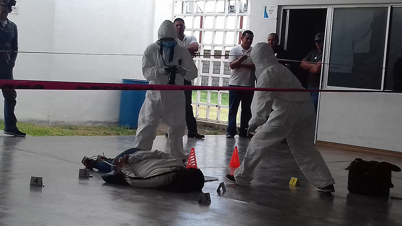 La universidad otorga las herramientas de criminología.