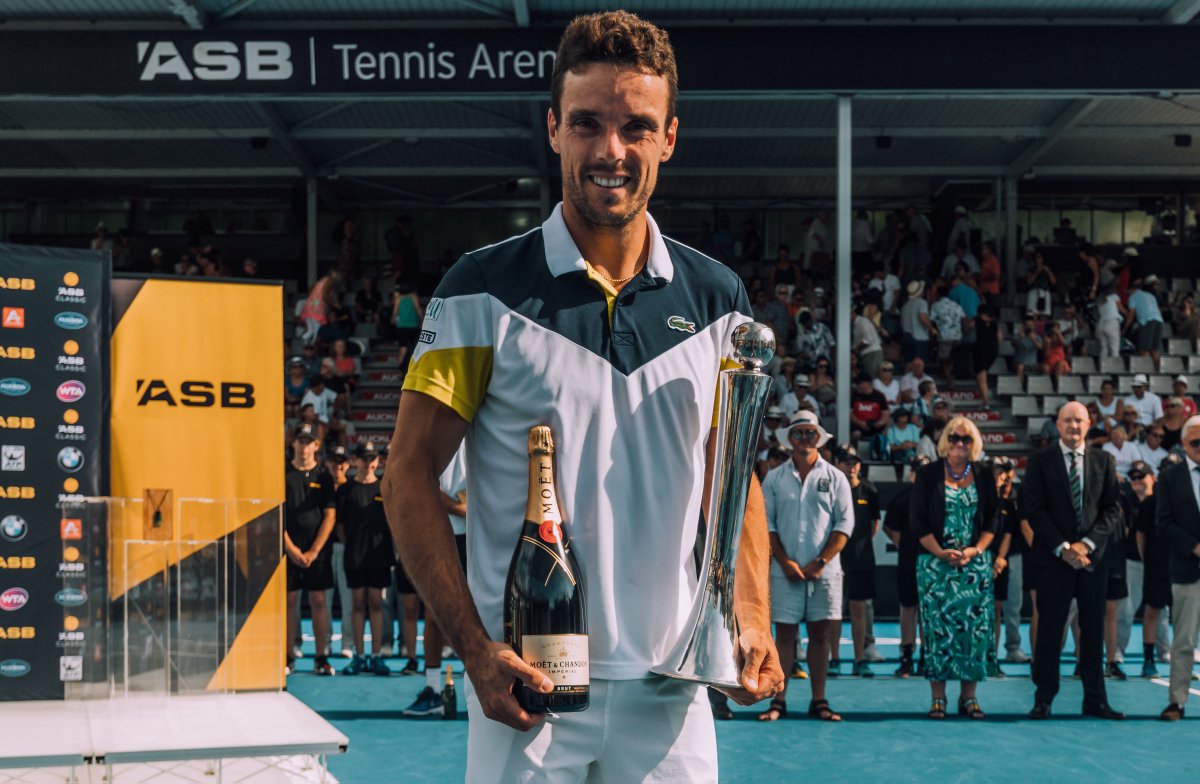 Roberto Bautista, campeón del torneo de Auckland