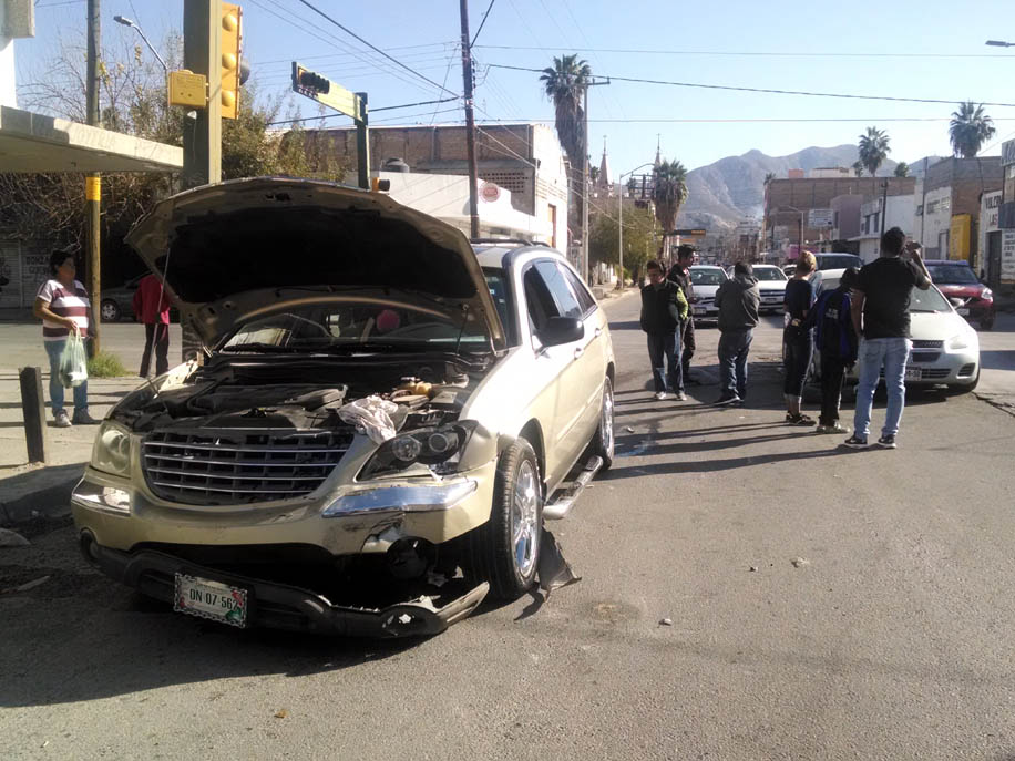 Ambos conductores declararon que llevaban la preferencia para cruzar.