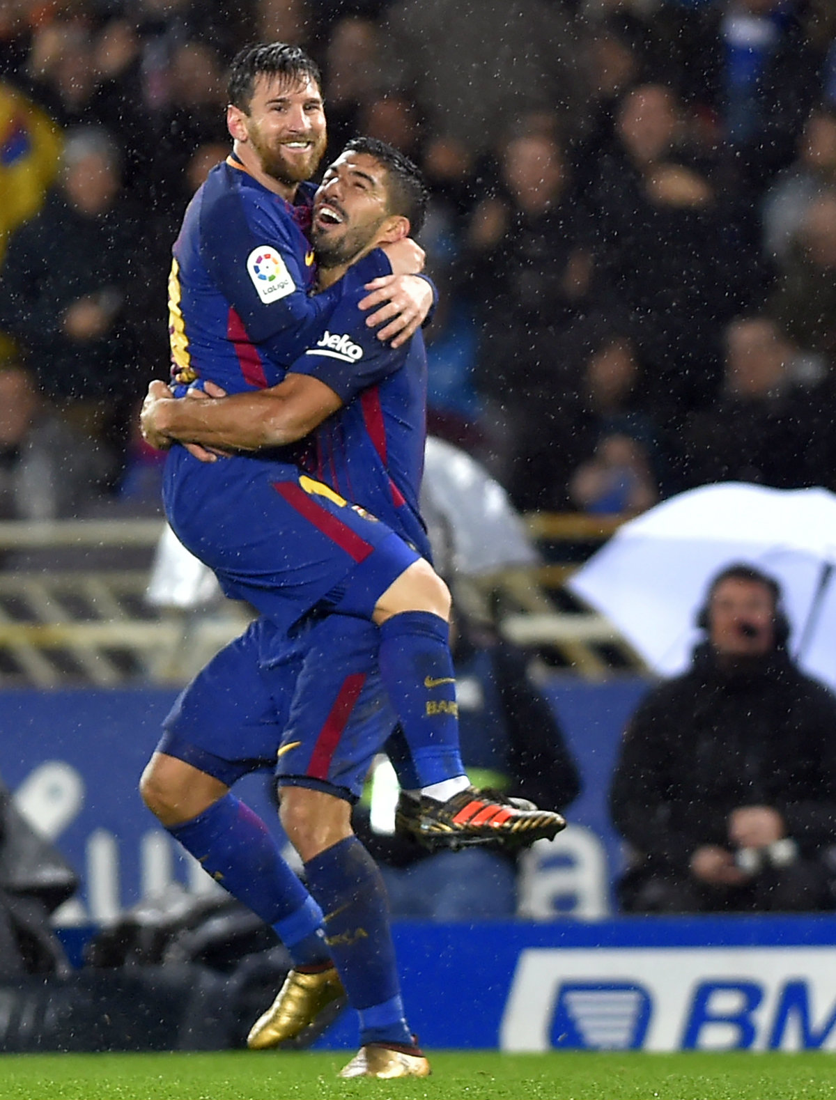 Lionel Messi, Luis Suárez y Paulinho dieron la victoria al Barcelona sobre la Real Sociedad