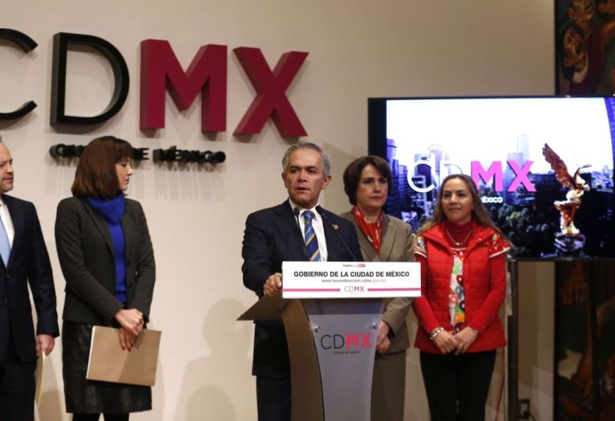 Mancera destacó que la renuncia de ambos titulares fue por motivos personales.