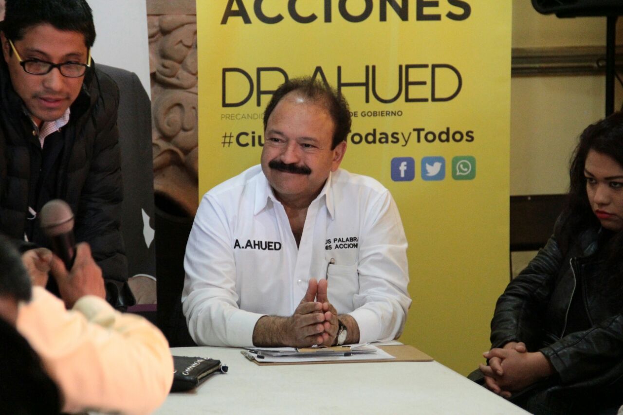 Armando Ahued se reunió con líderes y representantes vecinales de Milpa Alta.