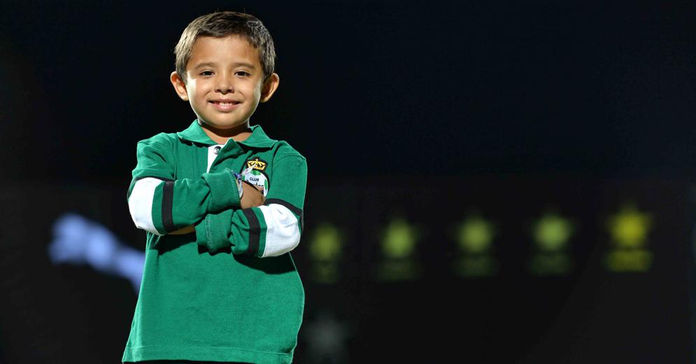 Patito fue el Padrino del Torneo Apertura 2015.