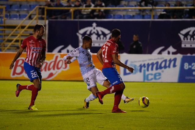 Jaiba Brava dio un fiero encuentro ante Atlético San Luis.