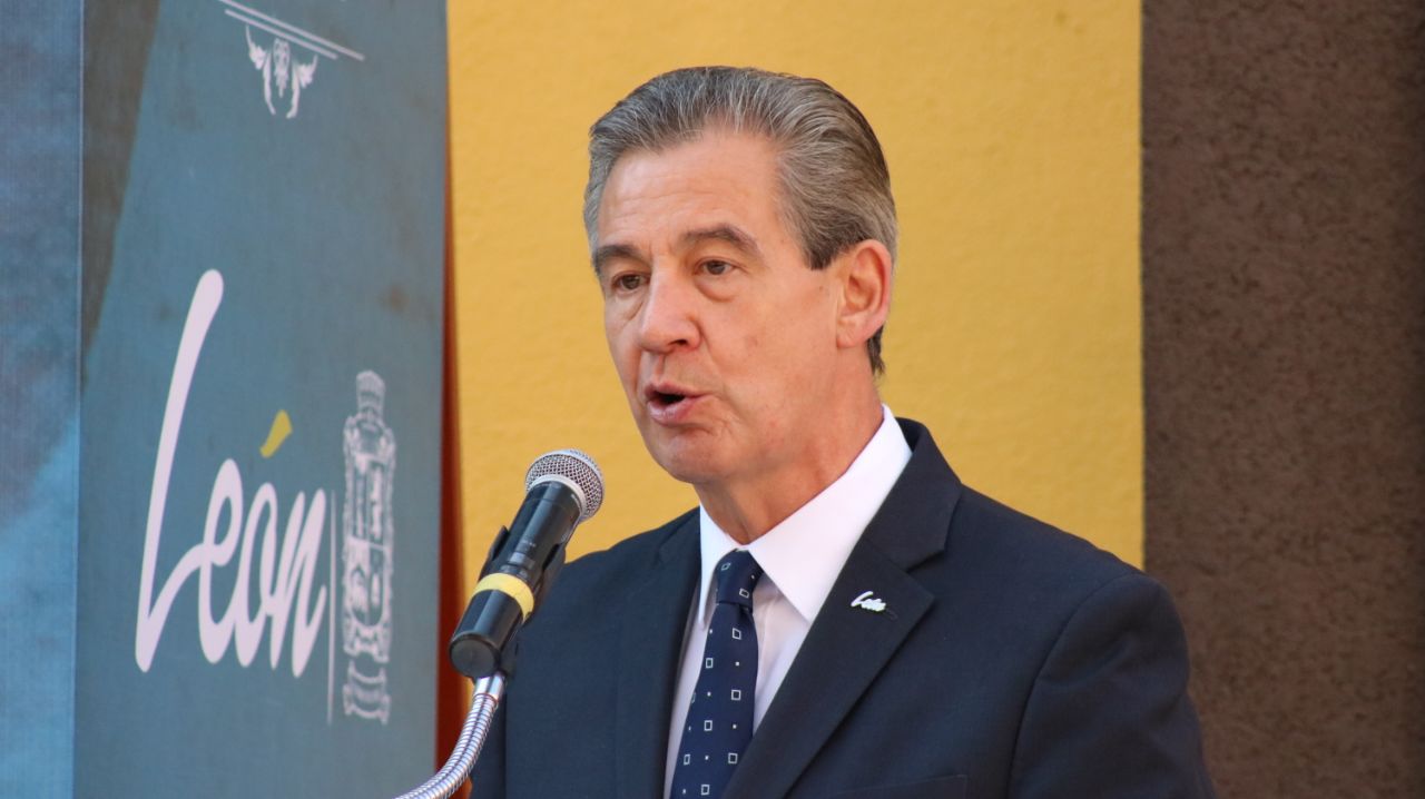 En celebración de 442 años de León. 