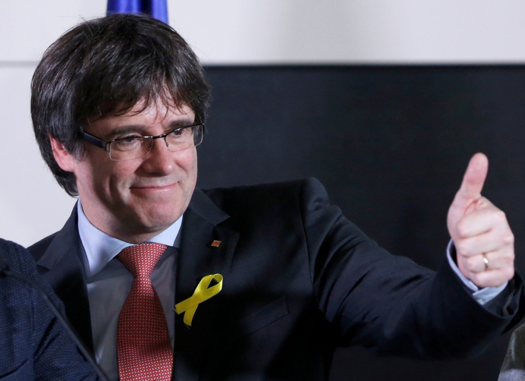 La Fiscalía advirtió a Puigdemont, después de que su partido anunció que analizan las implicaciones de inmunidad.
