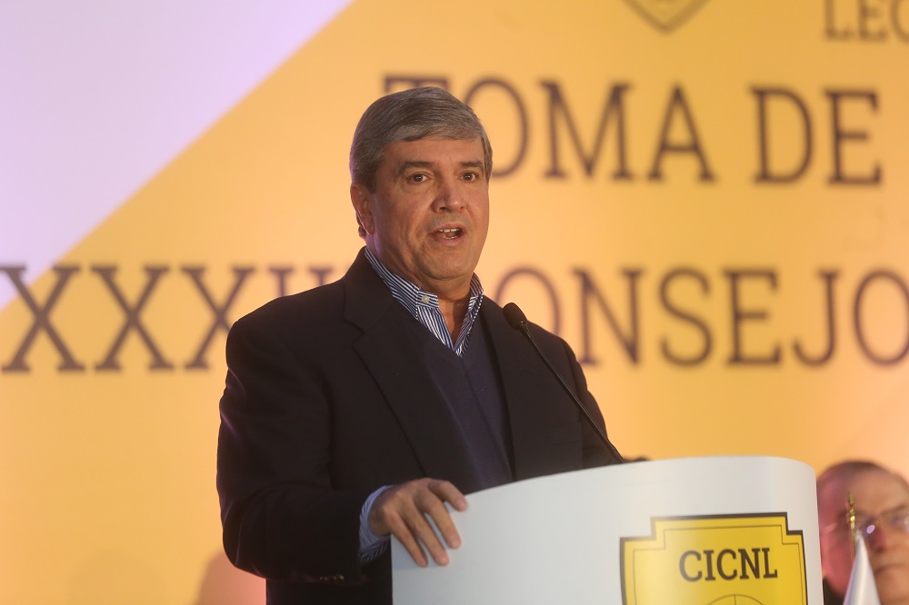 Manuel González, gobernador interino del estado de Nuevo León.