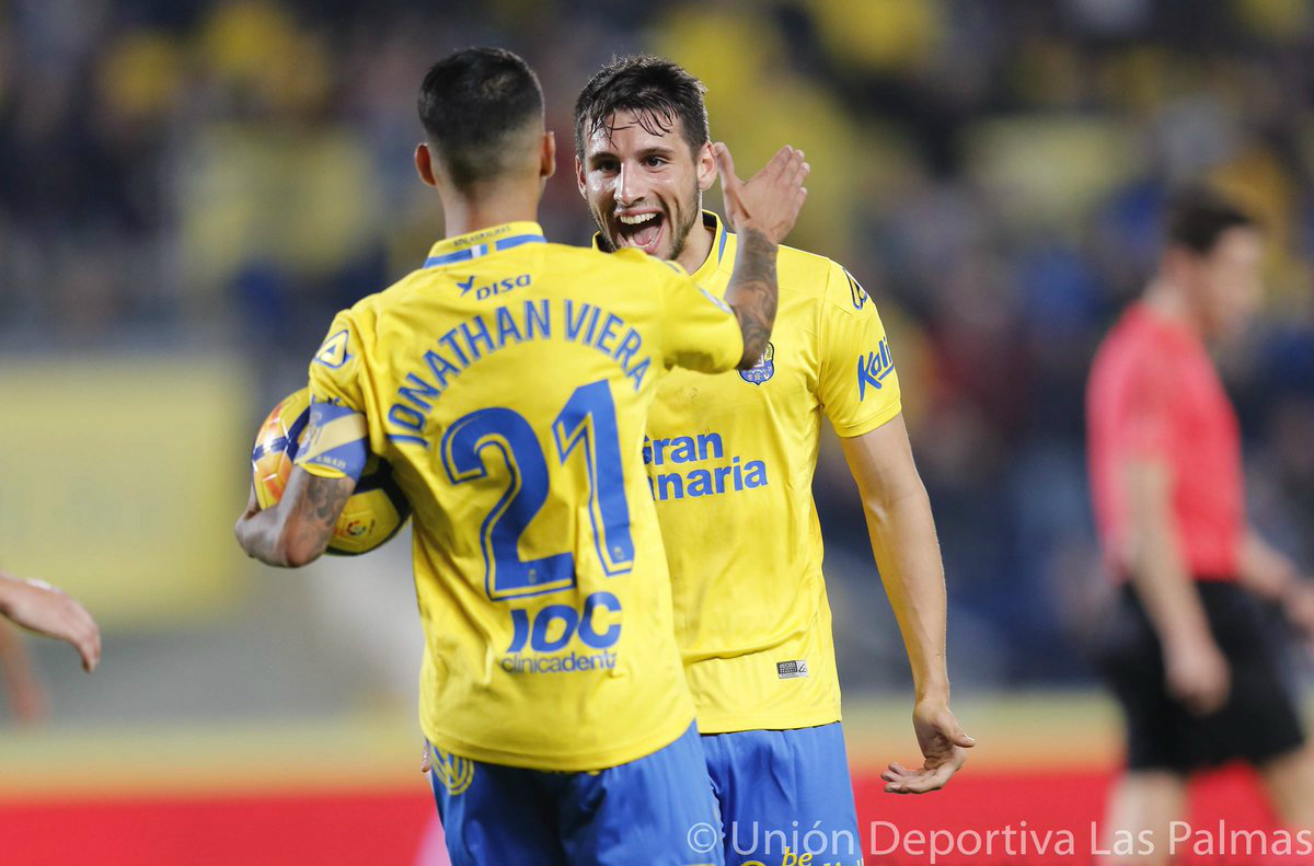 UD Las Palmas remonta y vence al Valencia