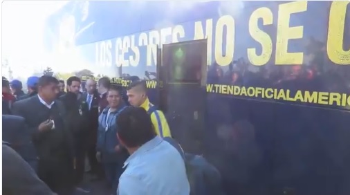 América llegó en autobús al Olímpico Universitario