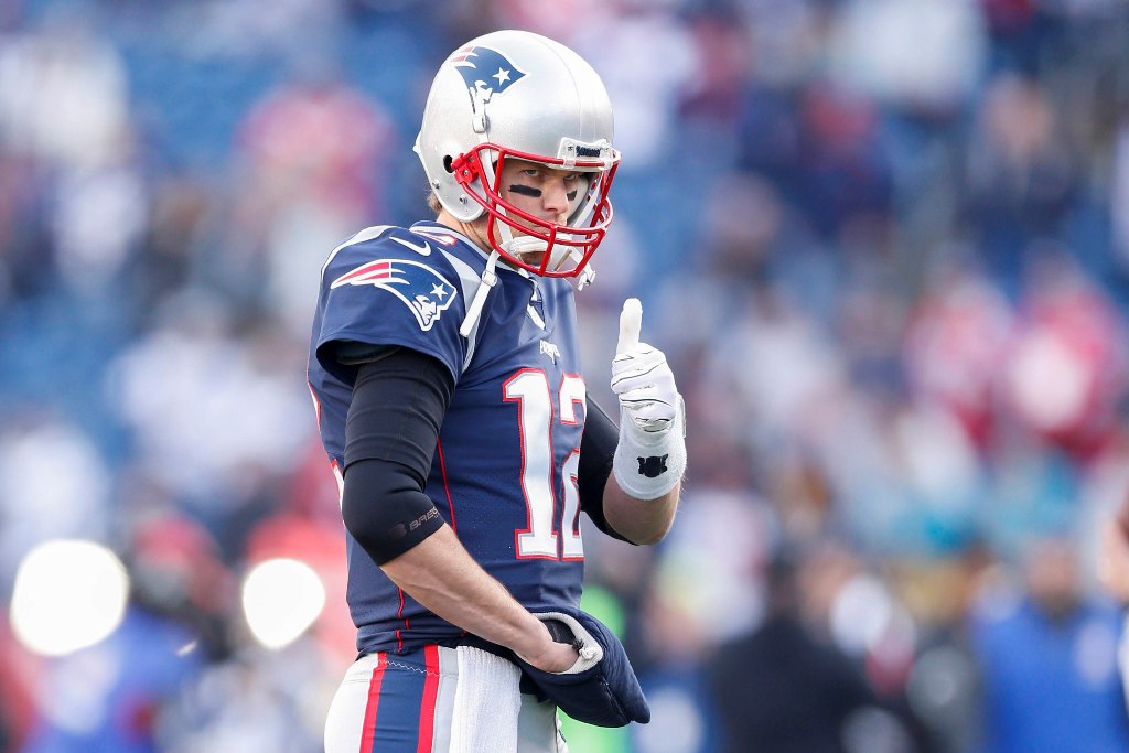 Tom Brady celebra en el encuentro ante Jaguars