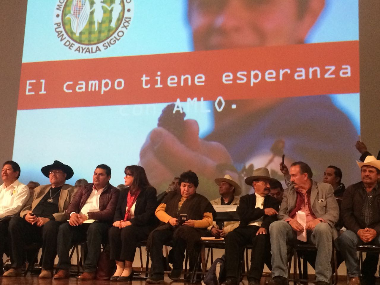 Los campesinos manifestaron que el respaldo se da porque "es necesario un cambio de modelo alternativodonde haya mejores condiciones de vida para quie