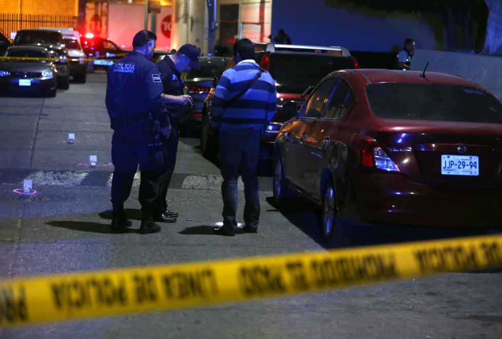 El homicidio ocurrió en la intersección de las calles Santos Degollado y Río Armería, entre Río Zula y Río Hondo.