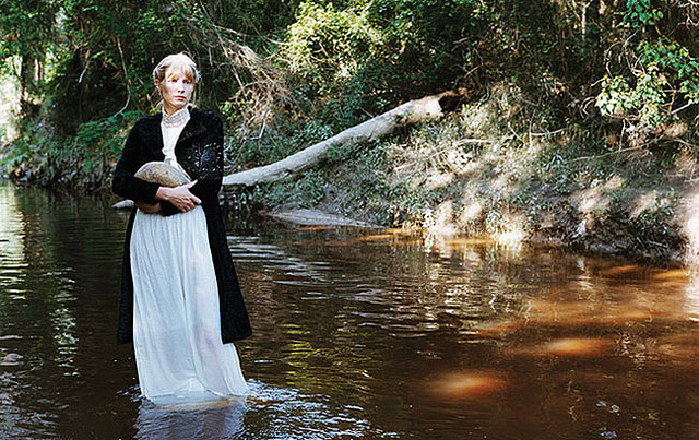 El 28 de marzo de 1941, Virginia Woolf se sumergió en el río Ouse y se ahogó.