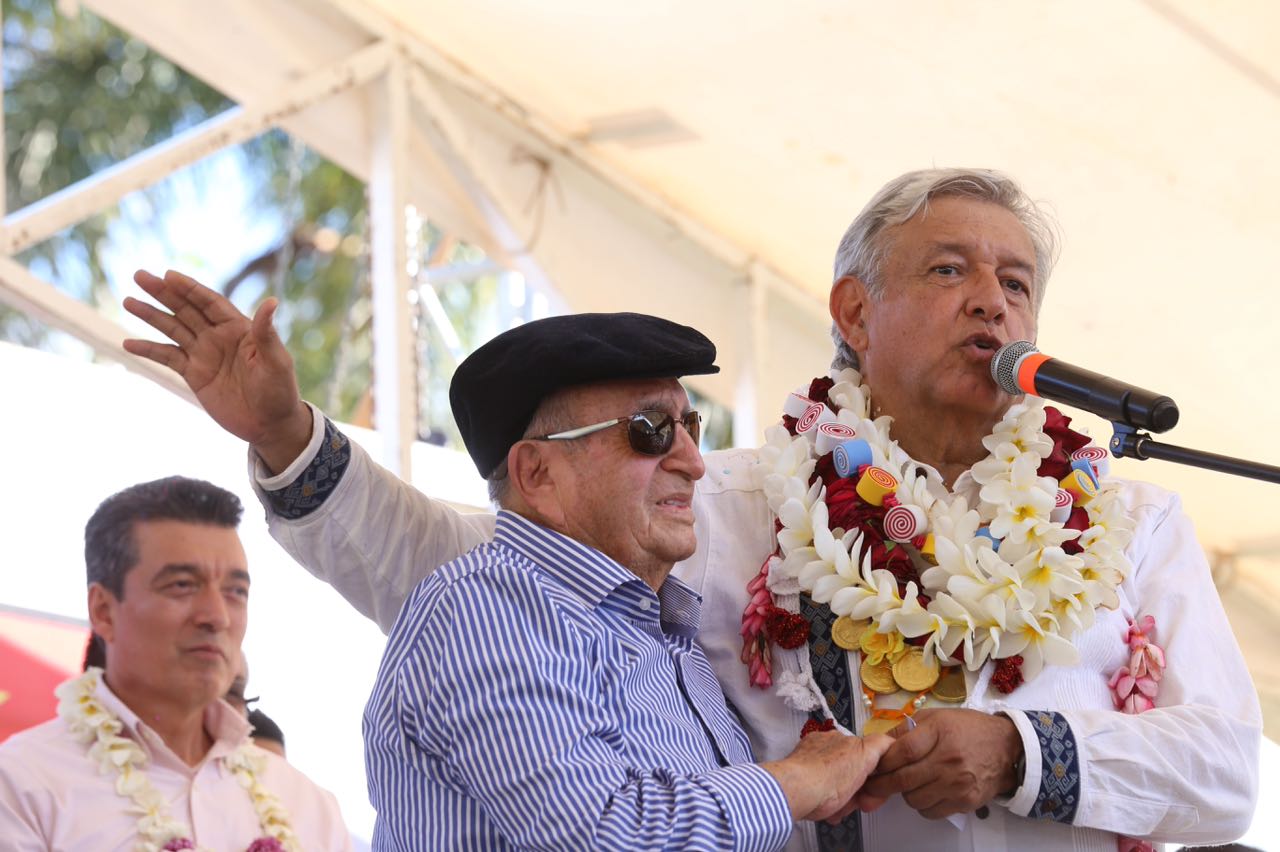 "La amistad es importante", dijo AMLO sobre su relación con el abuelo de Manuel Velasco.