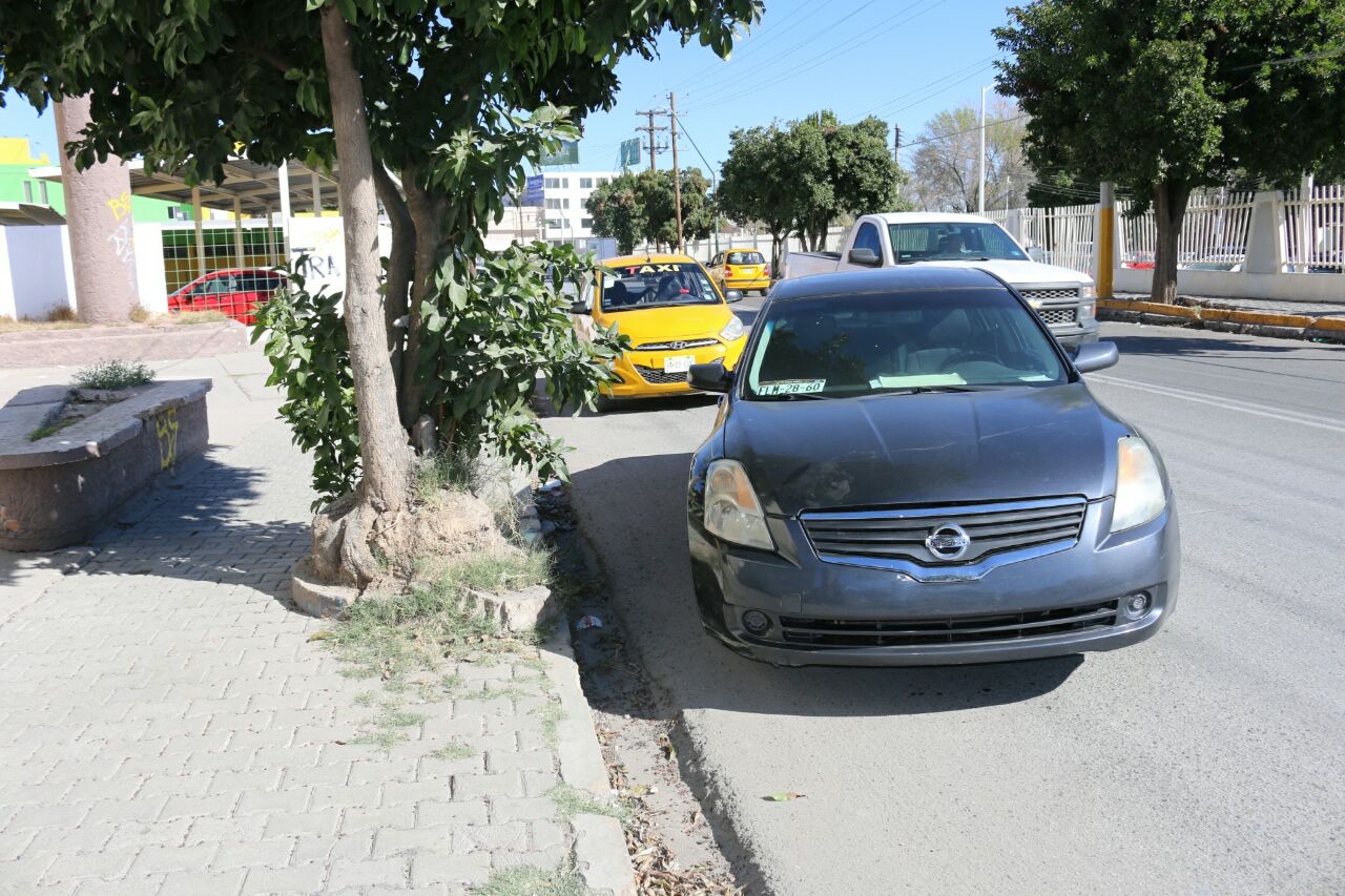 El taxista pensó que lo iban a levantar.