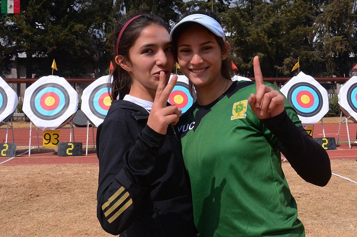 Las arqueras mexicanas celebran la victoria