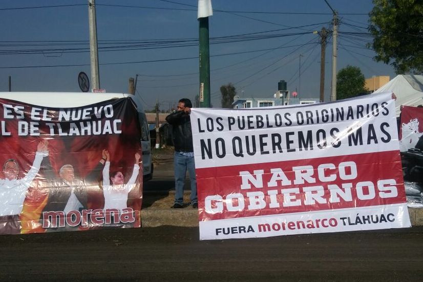 Originalmente el evento se realizaría en el pueblo de San Francisco Tlaltenco, sin embargo los manifestantes bloquearon la entrada del lugar.