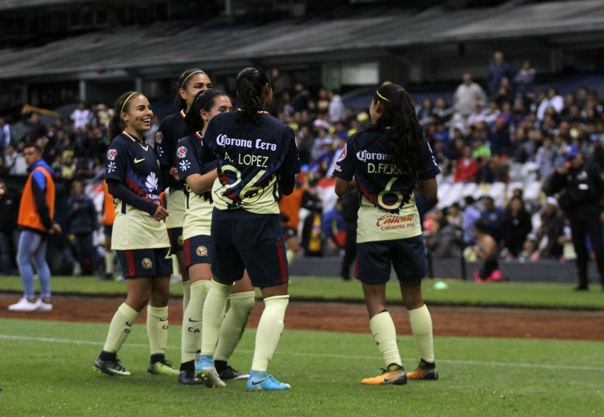 América Femenil golea a Cruz Azul en el Estadio Azteca