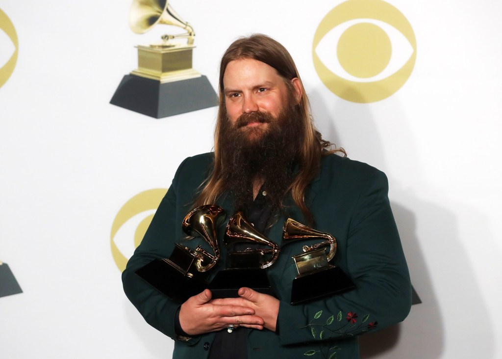 Chris Stapleton se llevó el premio Mejor Canción Country por "Broken Halo".