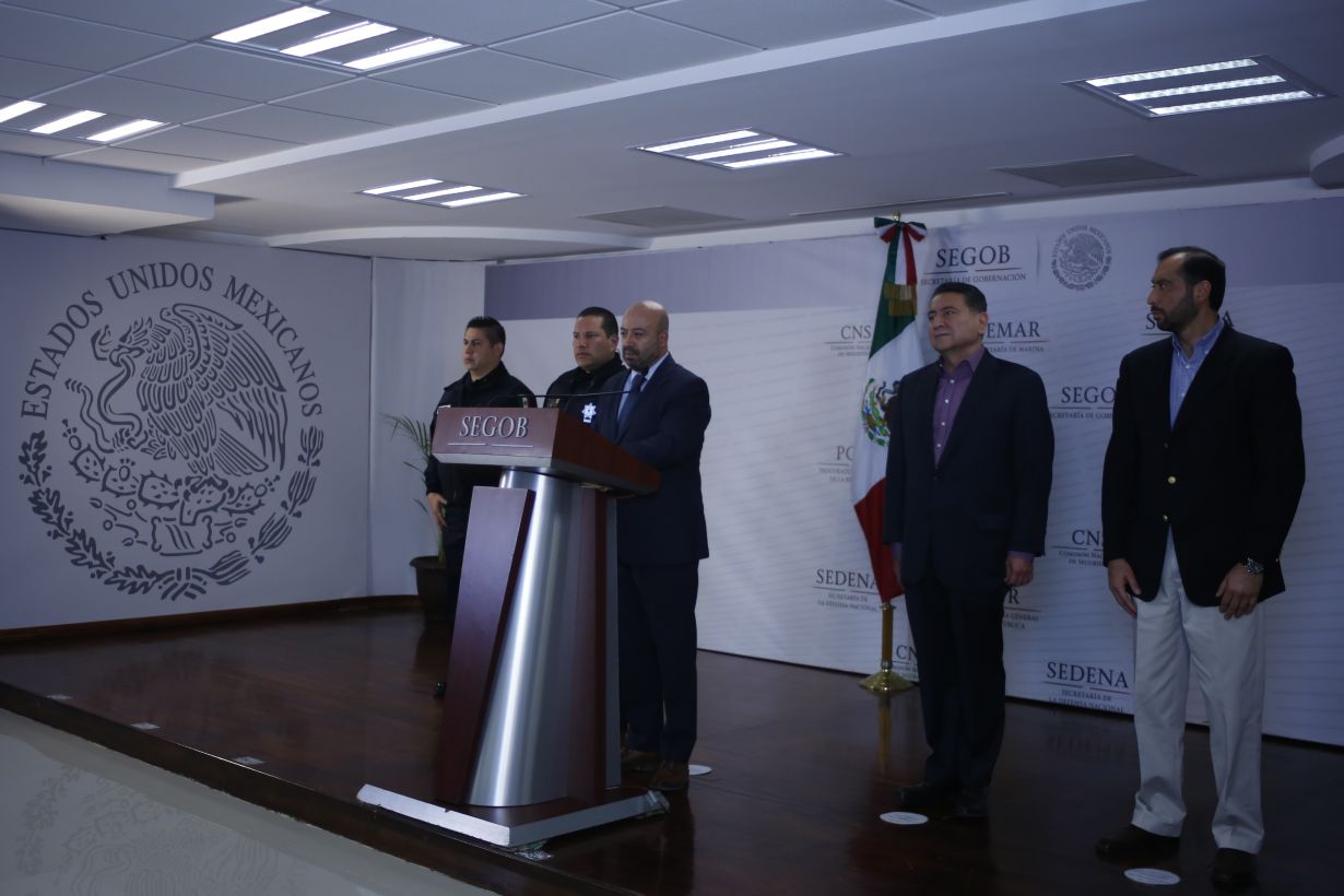 El comisionado nacional de seguridad, Renato Sales, dijo que a esta mujer se le vincula con Los Rojos.