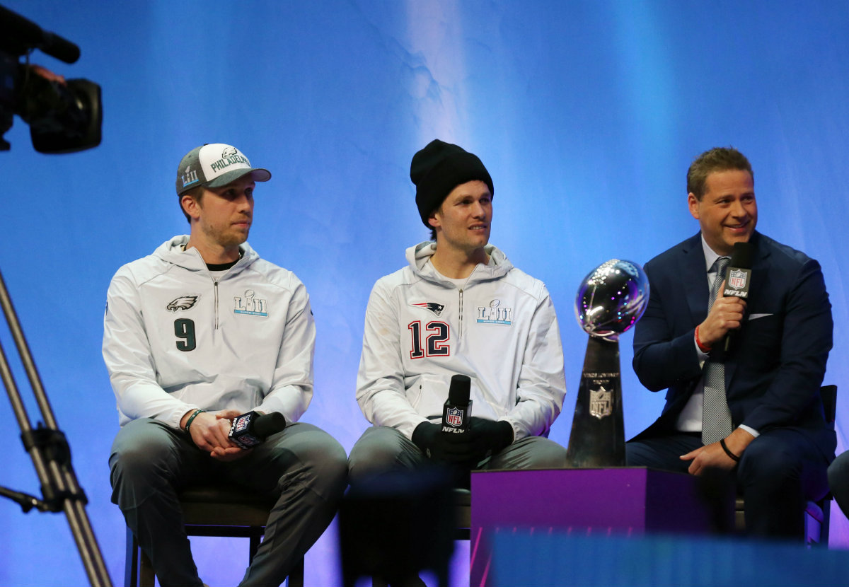 Nick Foles y Tom Brady, quarterbacks de Eagles y Patriots 