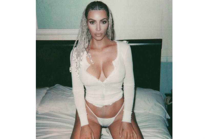 Kim Kardashian le sube la temperatura al invierno con estas fotos.
