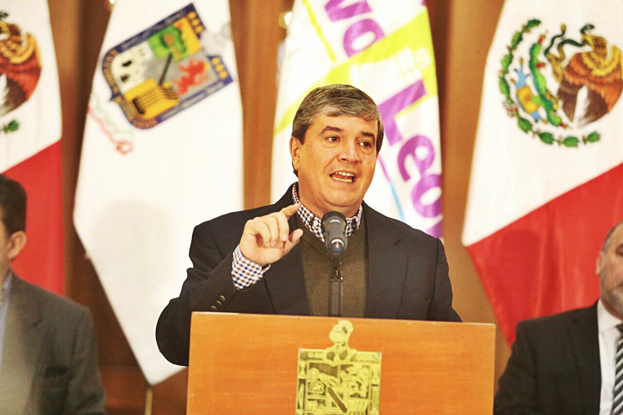 Manuel González, gobernador interino del estado de Nuevo León.