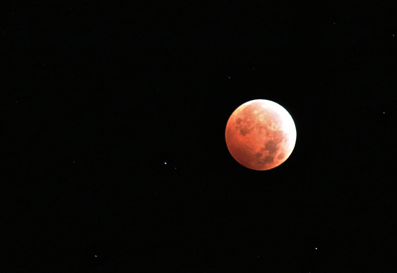 Un eclipse lunar captado en 2014.