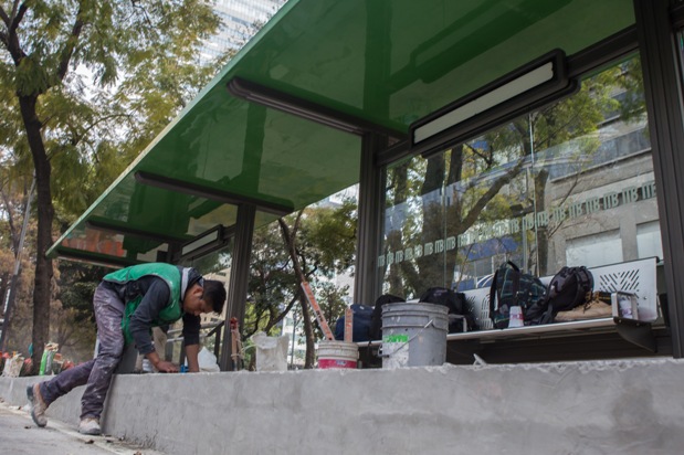 El gobierno de la ciudad aplazó por cuarta vez la entrega de la Línea 7 del Metrobús que recorrerá Paseo de la Reforma y llegará hasta Indios Verdes.