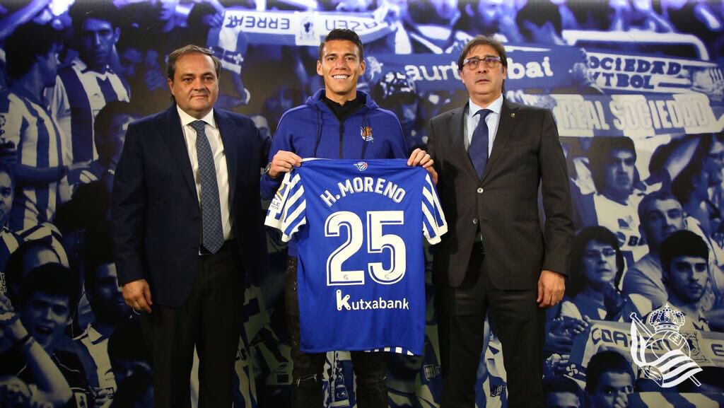 Héctor Moreno es presentado con en Real Sociedad 