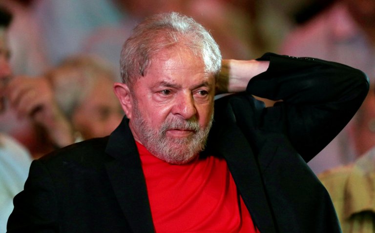 El ex presidente brasileño Luiz Inácio Lula da Silva tiene una condena de 12 años por corrupción.