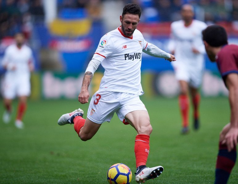 Miguel Layún debutó con el Sevilla