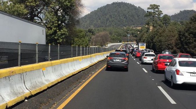 La Policía Federal informó que en lacarretera México-Cuernavaca ingresan 20 unidades y salen 10 por minuto.