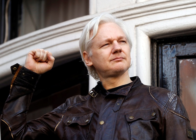 La situación de Assange se ha convertido "en una piedra en el zapato" de Ecuador, según admitió su presidente Lenín Moreno.