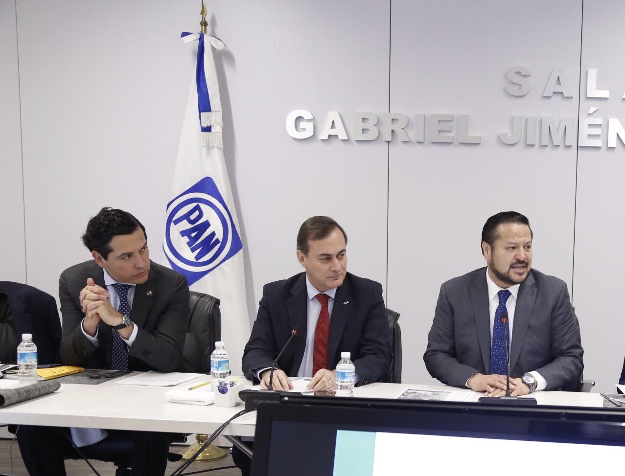 Juan Pablo Castañón se reunió con senadores panistas para dialogar sobre la Agenda Pública del Sector Privado.
