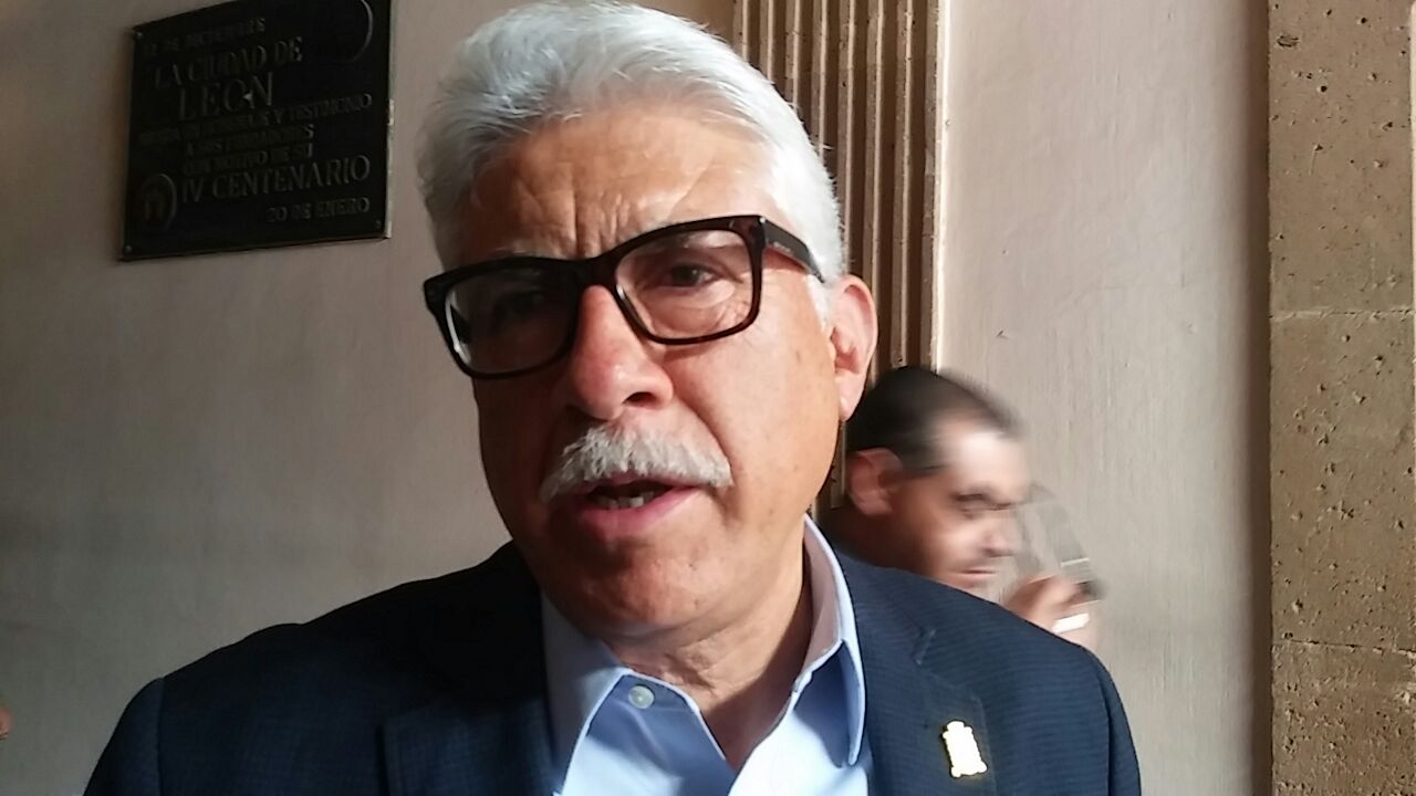 Luis Ernesto Ayala, síndico. 