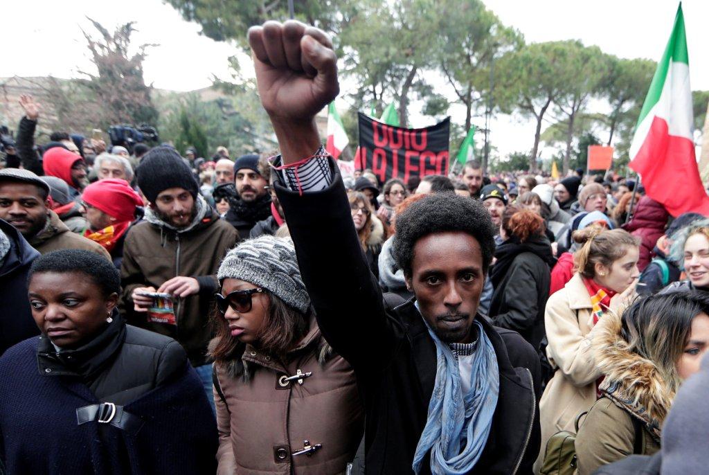 El alcalde de Macerata, Romano Carancini, había pedido que anularan todas las manifestaciones.