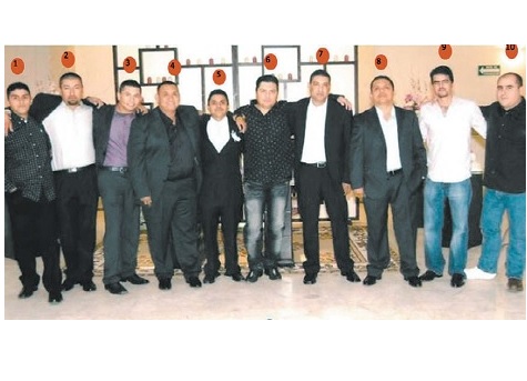 El detenido el jueves (6) posa junto a otros capos zetas en una imagen de 2010 de los que 'El Pinky' (3), 'El Z42' (4), 'El Ardilla' (5), 'La Rana' (7