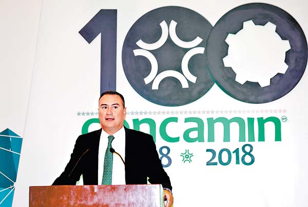 El presidente de la Confederación, Manuel Herrera Vega.
