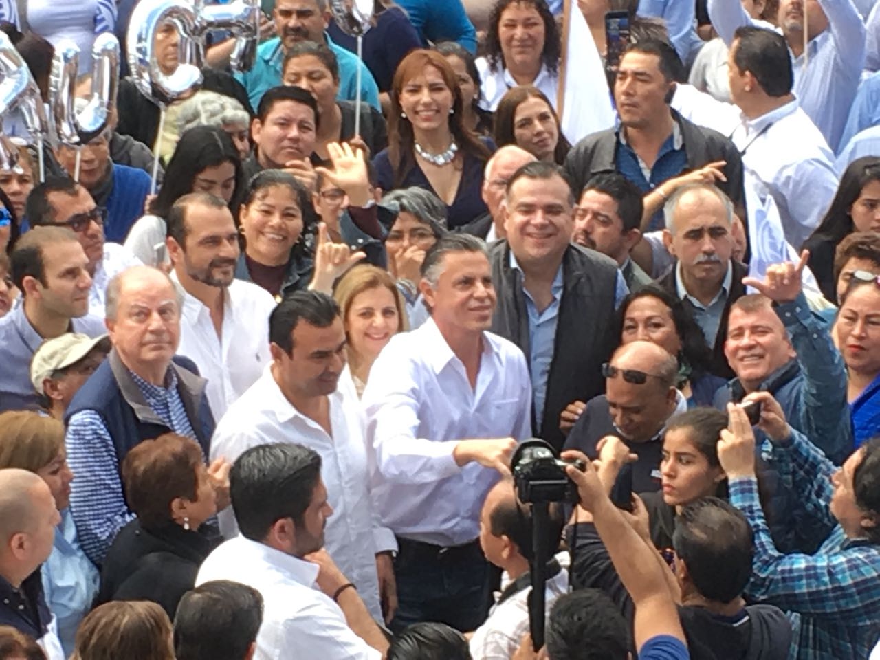 Jesús Nader, se registra como precandidato a la presidencia municipal de Tampico. 