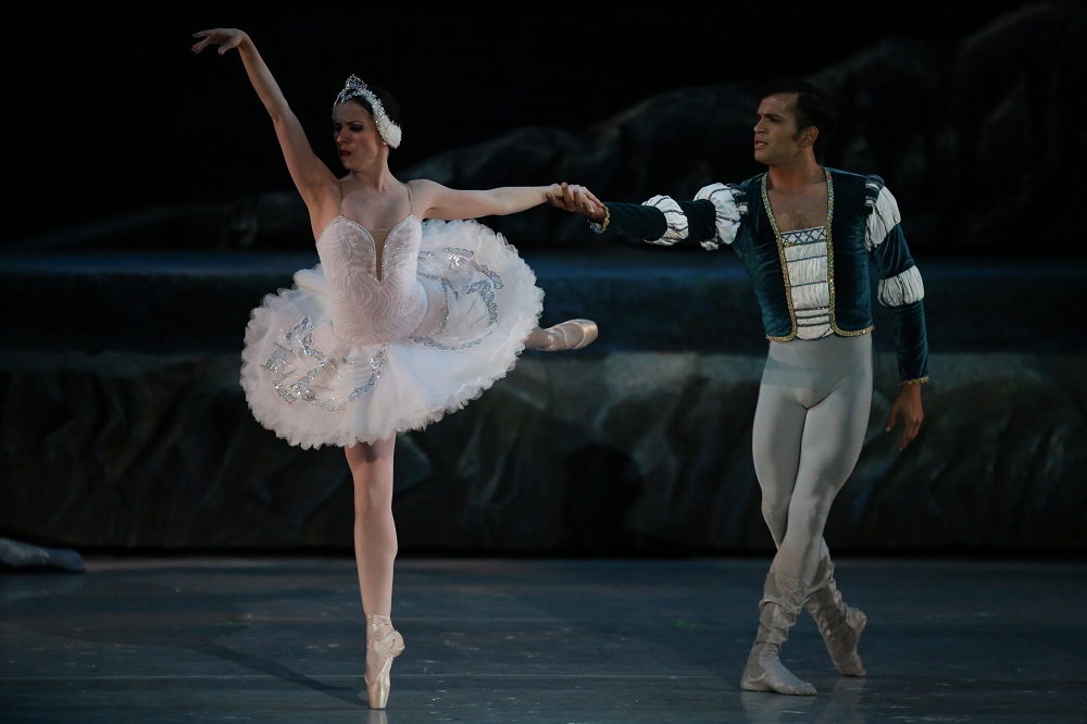 La mancuerna entre Olivia Quintana y Ernesto Mejica dio a la obra una excelente ejecución tanto en danza como interpretación del cuento.