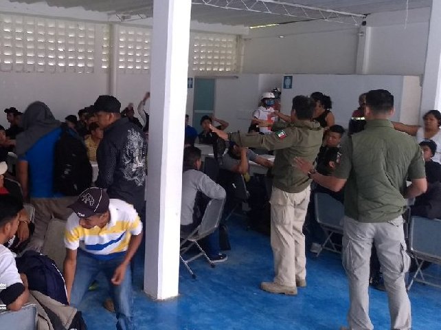 El organismo detectó a los migrantes por medio de dos operativos en carreteras de Jalisco y Veracruz.