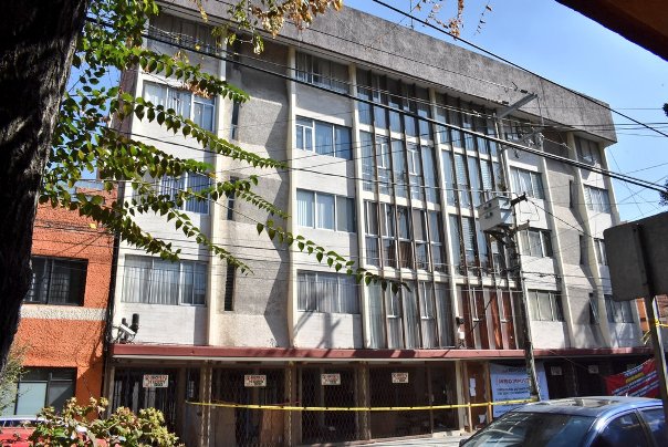 El cascajo producto de la demolición del predio fue retirado con el apoyo de 70 camiones.