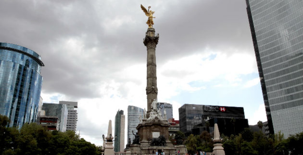 El SMN pronostica cielo nublado y chubascos en la Ciudad de México.