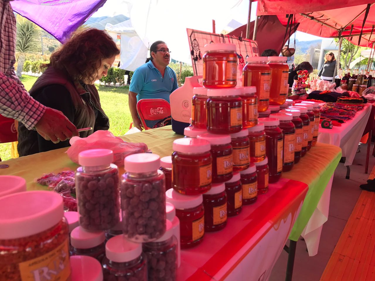 Durante 4 horas ofrecieron sus productos.