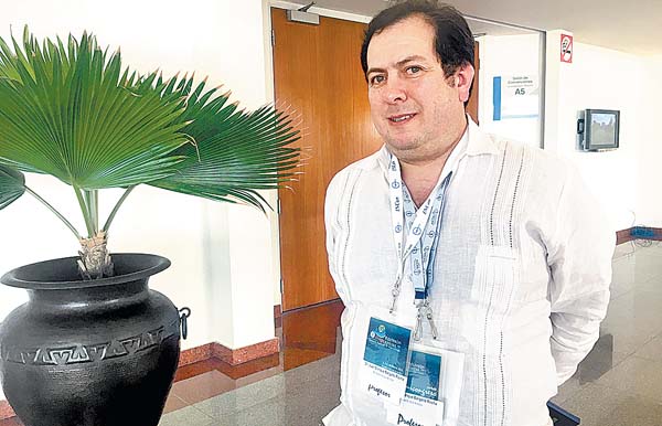Juan Enrique Bargalló Rocha, jefe del Departamento de Tumores Mamarios del Incan.
