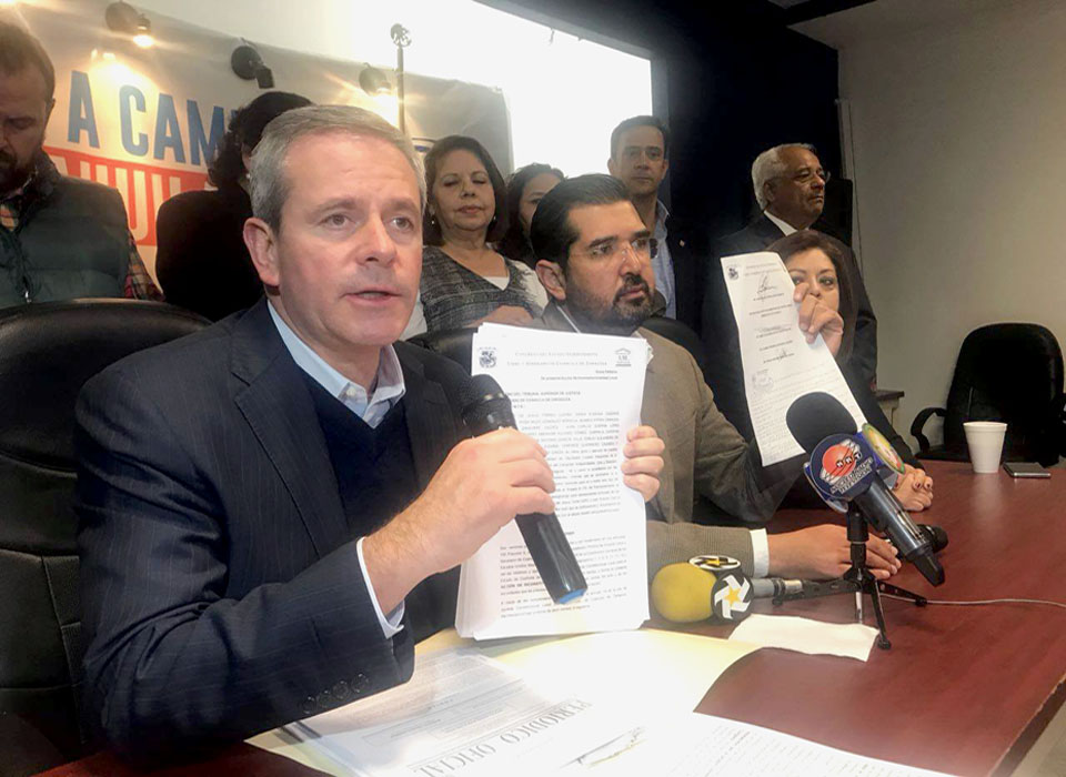 Diputados del PAN, señalan irregularidades en la Ley Orgánica del Congreso de Coahuila.