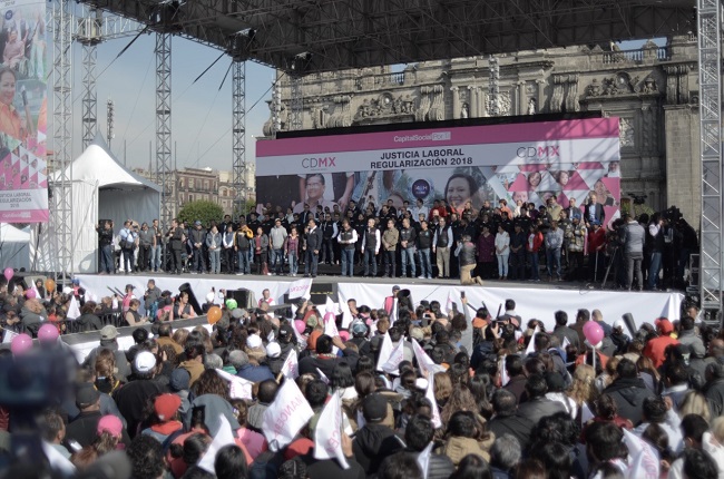 Durante el evento Miguel Ángel Mancera, estuvo acompañado de Miguel Ángel Vázquez Reyes, subsecretario de Administración y Capital Humano, y más funci